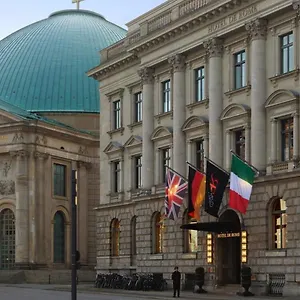 ***** Hotel Rocco De Rome Německo